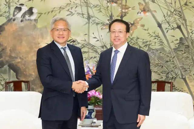 icmarket外汇交易平台理财新手不要轻易尝试EA智慧交易平台的优缺点揭秘